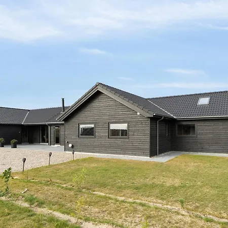 5 Star In Semesterbostad Nørre Nebel