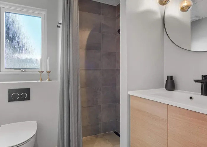 Semesterbostad 5 Star In *